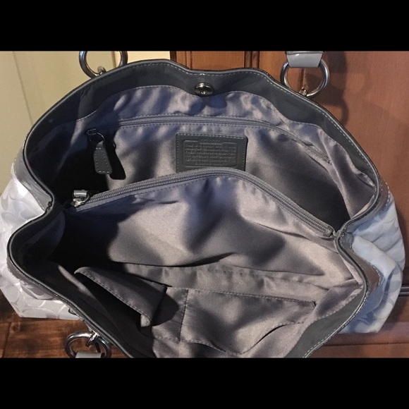 Coach Grey Penelope Signature Purse/Tote - Picture 3 of 7